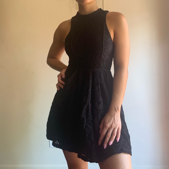 Black cocktail dress - Picture 2 of 8